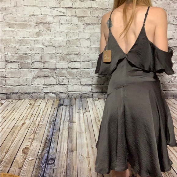 ‼️”JENNIFER” Open Shoulder High Low Ruffle Dress‼️ - Picture 7 of 9